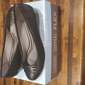 New! LifeStride Farrow Wedge Shoes (Black Amsler) | All Black | Leather